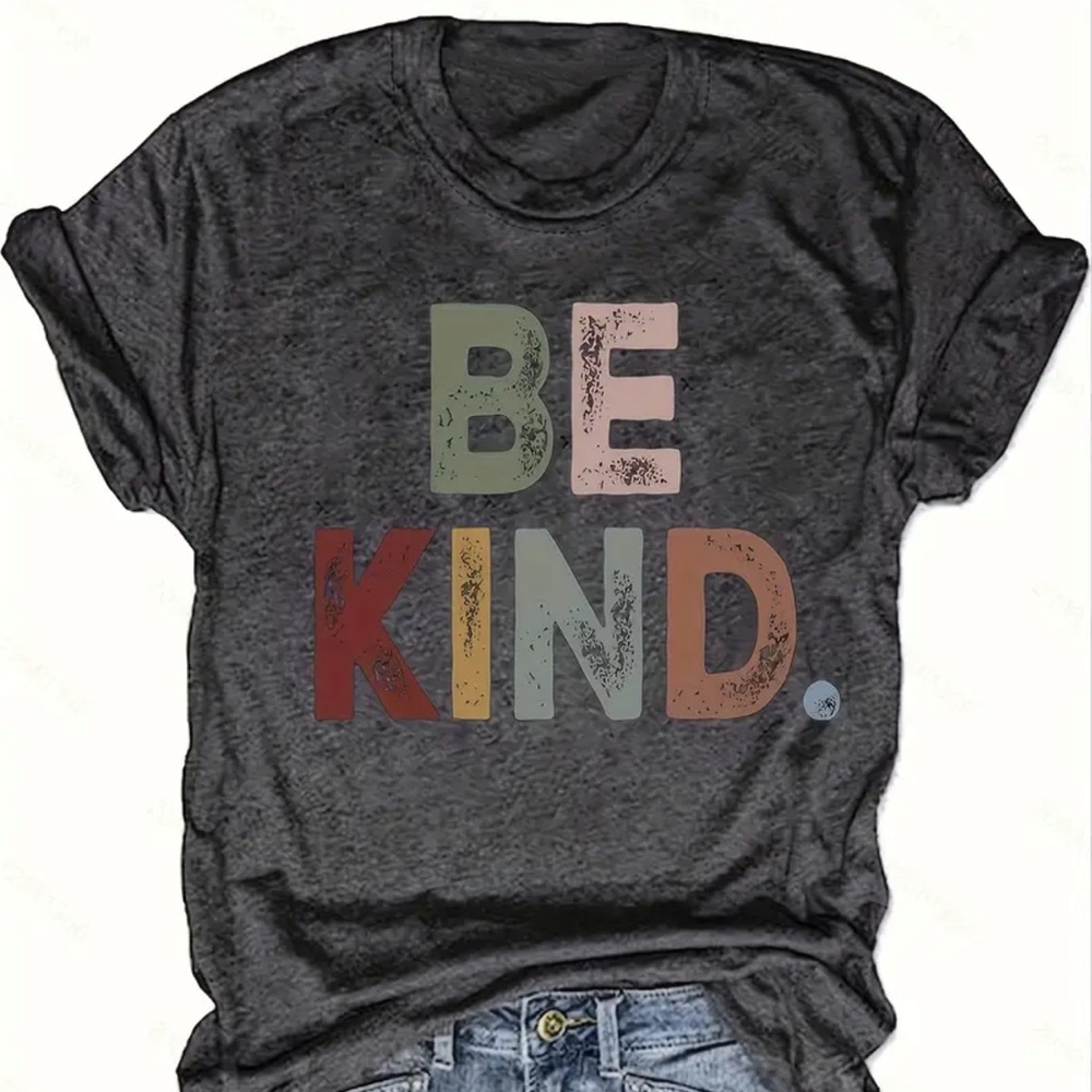 T-shirt, “Be Kind” Short Sleeve Crew Neck T, NIP